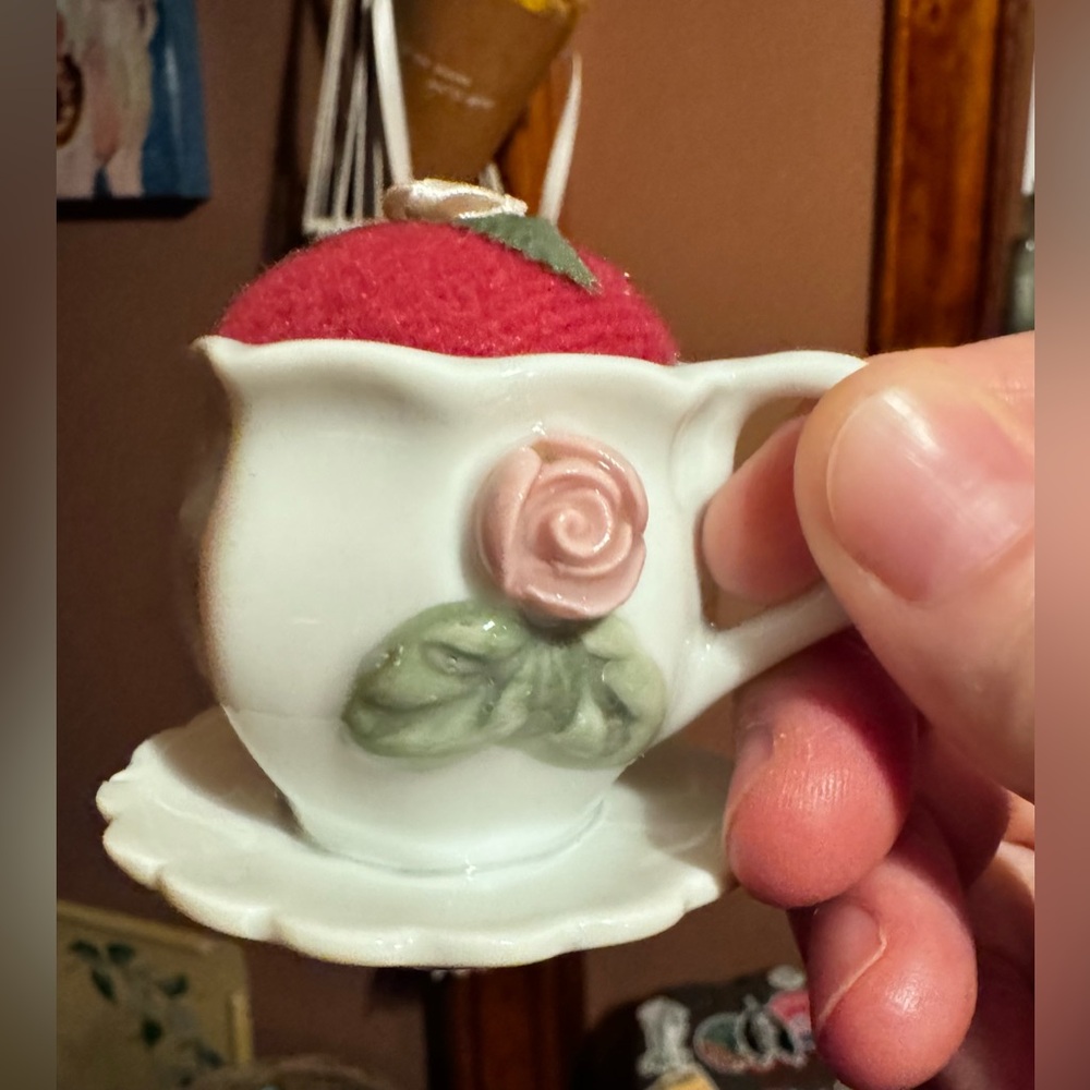 JSNY Ceramic Tea Cup Pin Cushion 📍